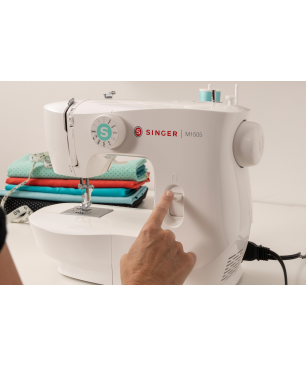 SINGER M1505 WEISS Freiarm-Nähmaschine (4-stufig)