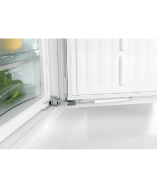 MIELE FNS 37405 i Gefrierschrank (E, 1770 mm hoch)