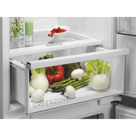 AEG 7000 GreenZone / Einbau-Kühl-Gefrierkombination / 1780 mm / 244 L / NoFrost / Festtür Weiß Serie 7000 mit GreenZone-Klimas