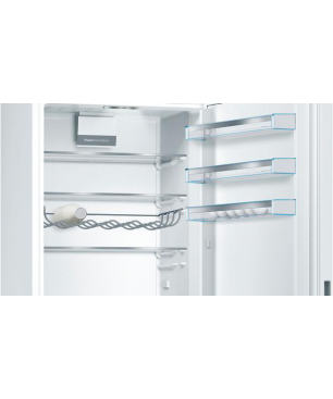 BOSCH KGE49AWCA Serie 6 Kühlgefrierkombination (C, 163 kWh, 2010 mm hoch, Weiß)