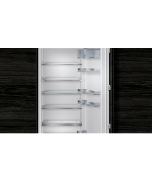 SIEMENS KI51RADE0 iQ500 Kühlschrank (E, 1397 mm hoch, k.A.)