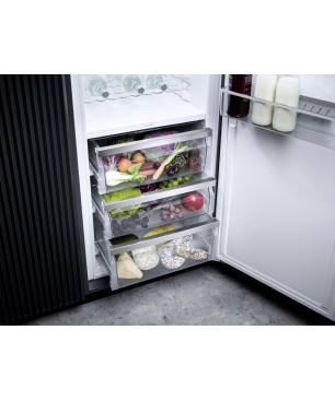 MIELE K 7743 E Kühlschrank (E, 1770 mm hoch, Weiß)