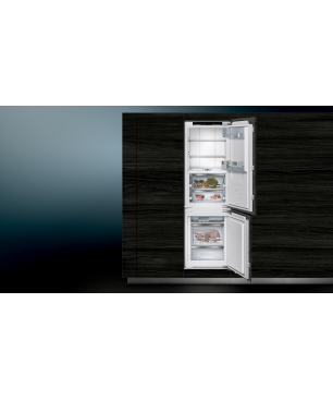 SIEMENS KI84FPDD0 iQ700 Kühlgefrierkombination (D, 195 kWh, 1772 mm hoch, k.A.)
