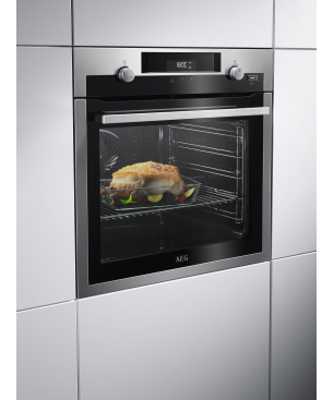 AEG KOMB55PIS2 Serie 6000 mit SteamBake Feuchtigkeitszugabe (mit Pyrolyse), Backofenset (Induktionskochfeld, A+, 71 Liter)