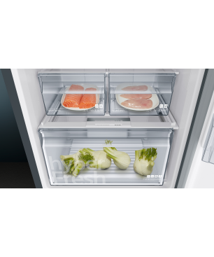 SIEMENS KG49NXXEA IQ300 Kühlgefrierkombination (E, 259 kWh, 2030 mm hoch, blackSteel)