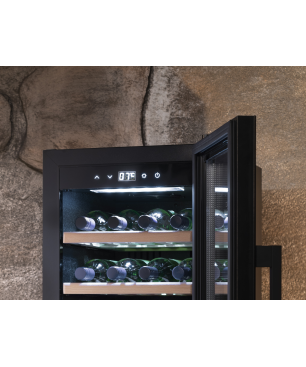 CASO 721 WineExclusive 38 Smart Weinkühlschrank (, EEK G , Schwarz)