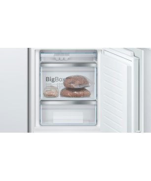 BOSCH KIS86AFE0 Serie 6 Kühlgefrierkombination (E, 219 kWh, 1772 mm hoch, k.A.)